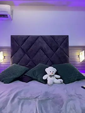 Zafira Alabi online show from April 2026 06:53:01 PM