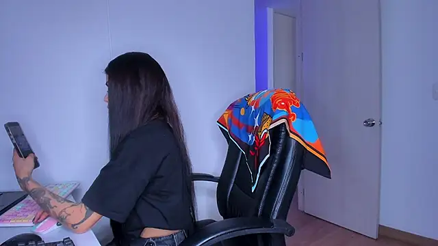 Lisegg  online show from March 2026 02:37:02 PM