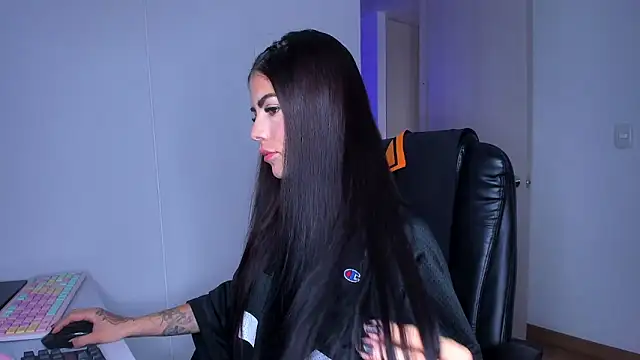 Lisegg  online show from April 2026 01:45:02 PM