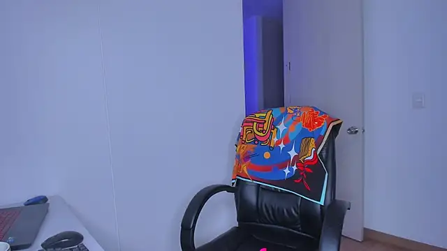 Lisegg  online show from February 2026 10:04:01 AM