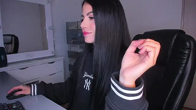 Snapshot of Lisegg_ chatting on March 2025 02:39:01 PM Lisegg online show from March 2025 02:39:01 PM