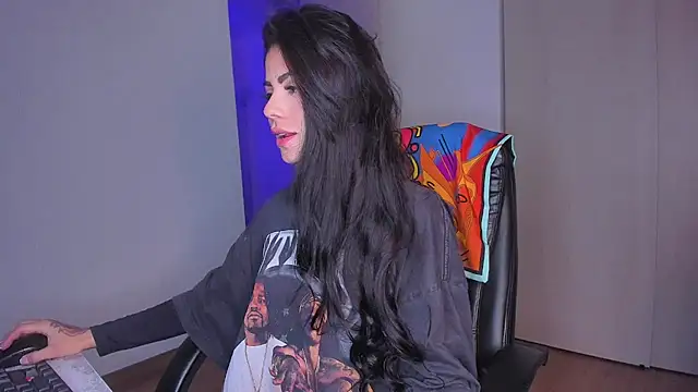 Lisegg  online show from November 2025 10:04:02 AM