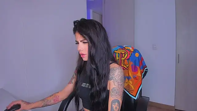 Lisegg  online show from February 2026 07:02:01 PM