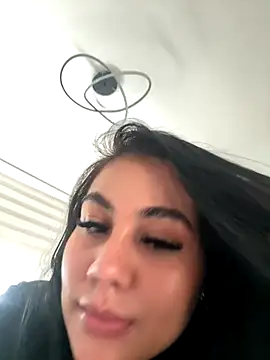 adrianalobo online show from October 2025 09:48:02 PM