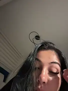 adrianalobo online show from March 2026 02:46:01 AM