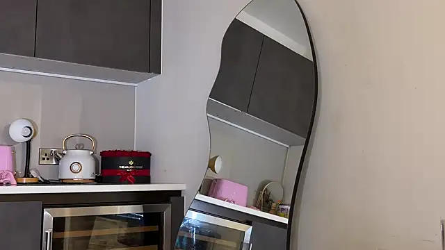 ArabicBarbie online show from October 2025 09:26:01 PM