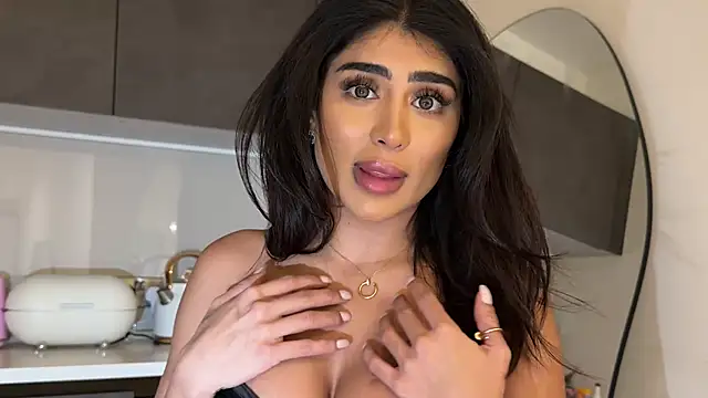 ArabicBarbie online show from December 2025 11:54:01 PM