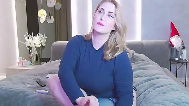 Snapshot of Sinful_Eyes chatting on December 2024 01:16:02 PM Sinful Eyes online show from December 2024 01:16:02 PM