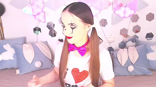 Snapshot of LexiKiss chatting on February 2026 10:33:02 PM LexiKiss online show from February 2026 10:33:02 PM