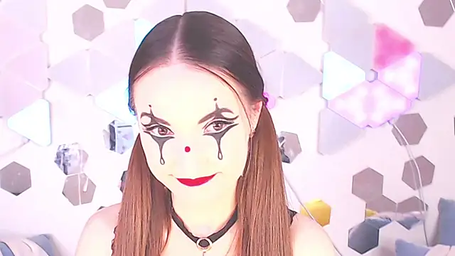 Snapshot of LexiKiss chatting on November 2025 01:32:02 PM LexiKiss online show from November 2025 01:32:02 PM