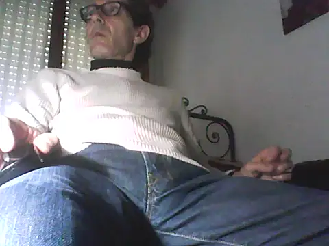 Snapshot of Moro_ra chatting on April 2026 11:45:02 AM Moro ra online show from April 2026 11:45:02 AM