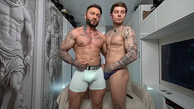 NickHOWLEN online show from June 2026 01:42:02 PM