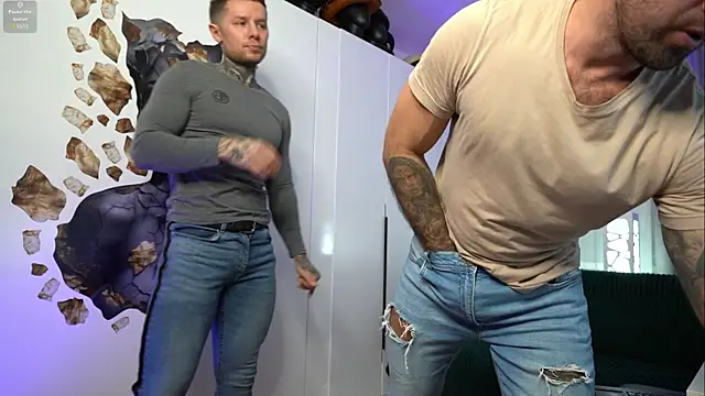 Snapshot of NickHOWLEN chatting on October 2025 11:53:02 AM NickHOWLEN online show from October 2025 11:53:02 AM