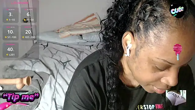 Snapshot of Sexymona1218 chatting on October 2025 04:55:02 AM Sexymona1218 online show from October 2025 04:55:02 AM