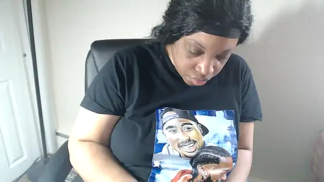 Sexymona1218 online show from April 2026 07:58:02 PM