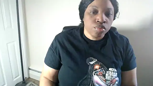 Sexymona1218 online show from April 2026 06:25:02 PM