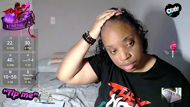 Snapshot of Sexymona1218 chatting on November 2025 11:21:01 PM Sexymona1218 online show from November 2025 11:21:01 PM