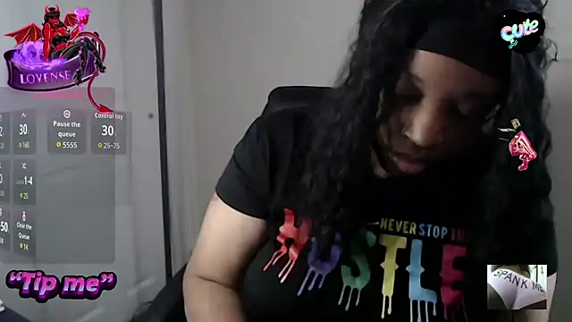 Sexymona1218 online show from February 2026 07:25:01 PM