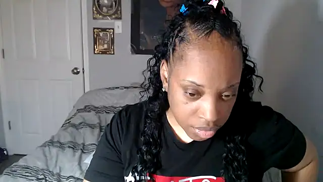 Snapshot of Sexymona1218 chatting on October 2025 02:58:01 PM Sexymona1218 online show from October 2025 02:58:01 PM