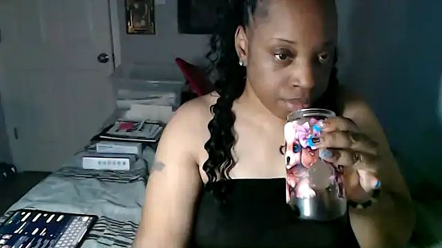 Snapshot of Sexymona1218 chatting on October 2025 04:44:02 AM Sexymona1218 online show from October 2025 04:44:02 AM