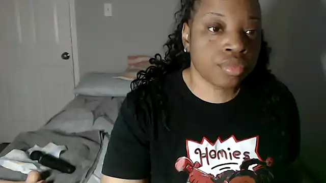 Snapshot of Sexymona1218 chatting on October 2025 08:35:02 AM Sexymona1218 online show from October 2025 08:35:02 AM