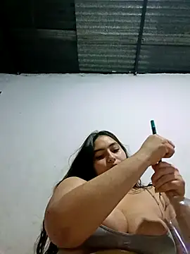 xandra252 online show from November 2025 02:37:02 AM