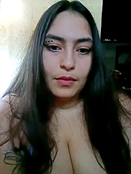 Snapshot of xandra252 chatting on April 2026 02:32:02 PM xandra252 online show from April 2026 02:32:02 PM