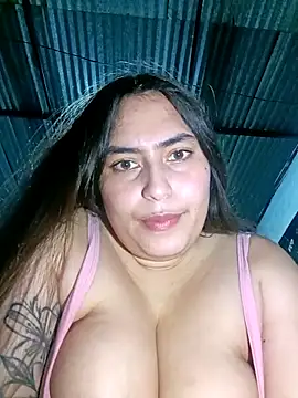 xandra252 online show from April 2026 05:48:01 PM