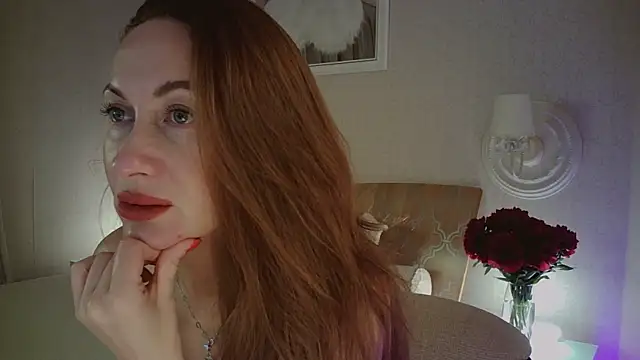 Luna Hoty online show from May 2026 05:55:01 PM
