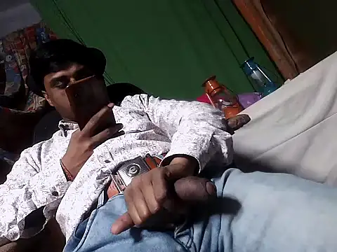 Snapshot of desiboy1101 chatting on February 2025 12:55:01 PM desiboy1101 online show from February 2025 12:55:01 PM