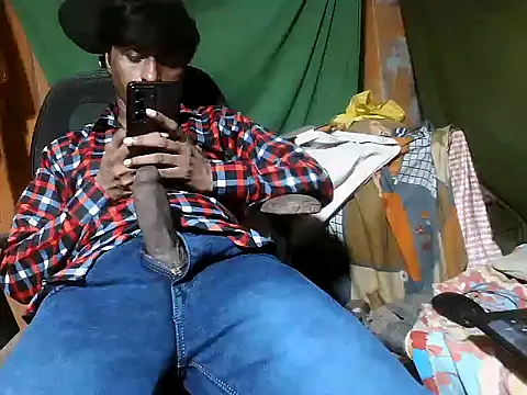 Snapshot of desiboy1101 chatting on June 2026 02:18:02 PM desiboy1101 online show from June 2026 02:18:02 PM