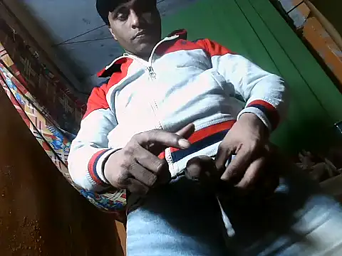 Snapshot of desiboy1101 chatting on February 2025 12:39:01 PM desiboy1101 online show from February 2025 12:39:01 PM