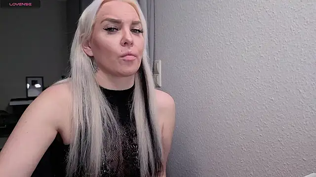 MIA-XXX online show from February 2026 07:18:01 AM