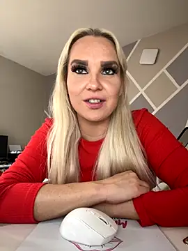 Snapshot of MIA-XXX chatting on October 2025 11:29:02 AM MIA-XXX online show from October 2025 11:29:02 AM