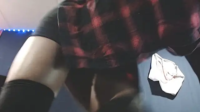 iBreakHeartz online show from September 2025 09:24:02 AM