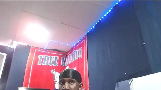 iBreakHeartz online show from September 2025 02:39:01 AM