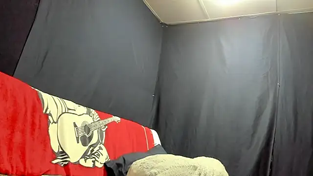 iBreakHeartz online show from December 2024 10:02:01 PM