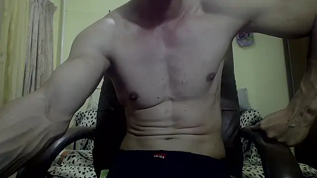 Snapshot of SexyMuscled chatting on September 2025 08:10:02 PM SexyMuscled online show from September 2025 08:10:02 PM