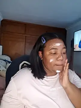 Snapshot of Daddys_girl1 chatting on September 2025 04:33:01 AM Daddys girl1 online show from September 2025 04:33:01 AM