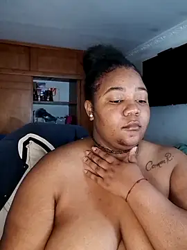 Snapshot of Daddys_girl1 chatting on October 2025 06:18:02 AM Daddys girl1 online show from October 2025 06:18:02 AM