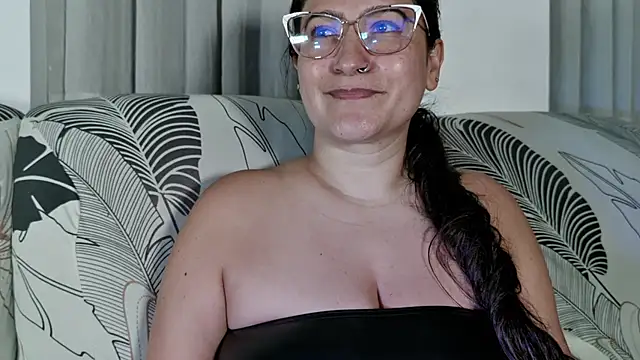 DeesseLuxure online show from April 2026 03:41:01 AM