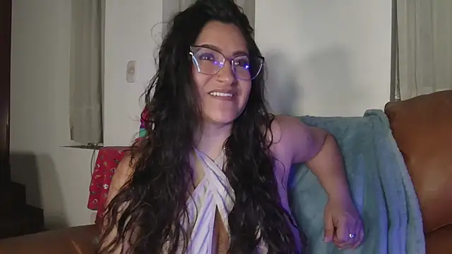 DeesseLuxure online show from October 2025 05:18:02 AM