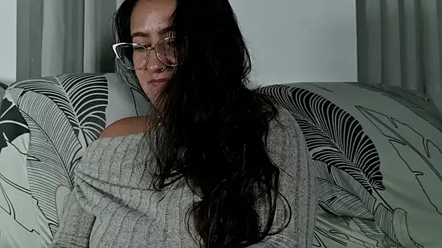 DeesseLuxure online show from April 2026 04:48:02 AM