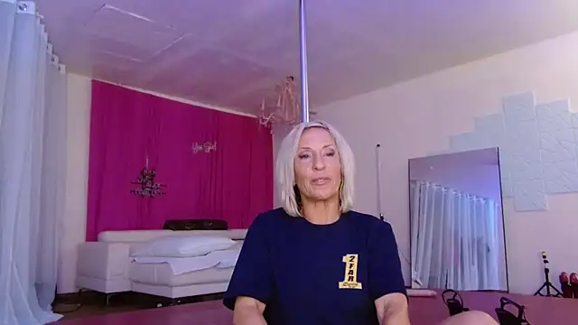 Sweet-Ginger online show from October 2025 03:57:01 PM