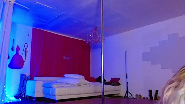 Sweet-Ginger online show from April 2026 03:14:01 PM