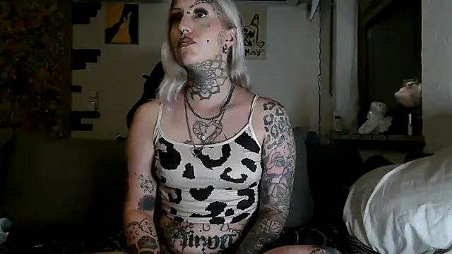 RoxxyInk online show from July 2026 09:43:01 PM