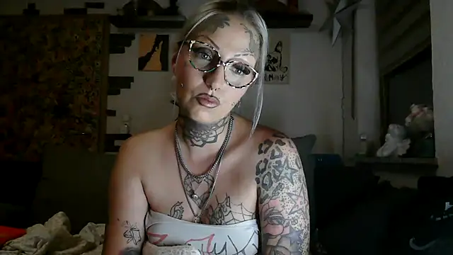 RoxxyInk online show from July 2026 01:23:01 AM