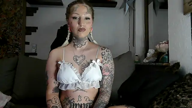 RoxxyInk online show from March 2026 10:02:02 PM