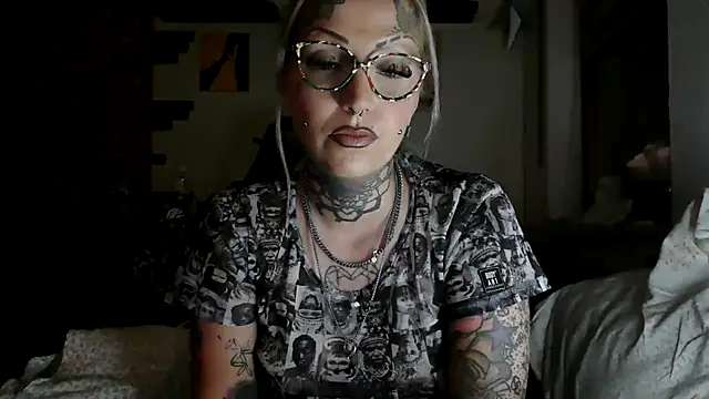 RoxxyInk online show from July 2026 01:58:01 AM