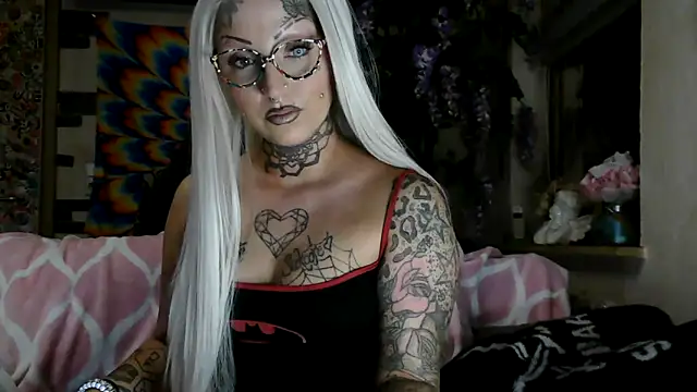 RoxxyInk online show from October 2025 09:26:02 PM
